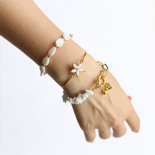 Women Gold-Plated Boho Bracelet Set 3Pcs, Cuff & Mother of Pearl Flower Pendant, Chain & Moonstone & Heart Pendant, Mother of Pearl & Beads, Bohemian Style Trendy & Adjustable Elegant Fashion Jewelry