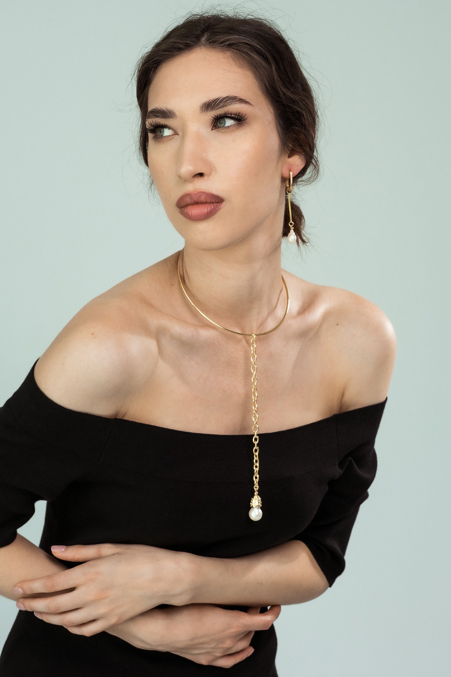 Women Gold-Plated Y-Necklace, Choker with Long Chain and Simulated Ivory Pearl Pendant, Bohemian Style Trendy & Adjustable Elegant Fashion Jewelry