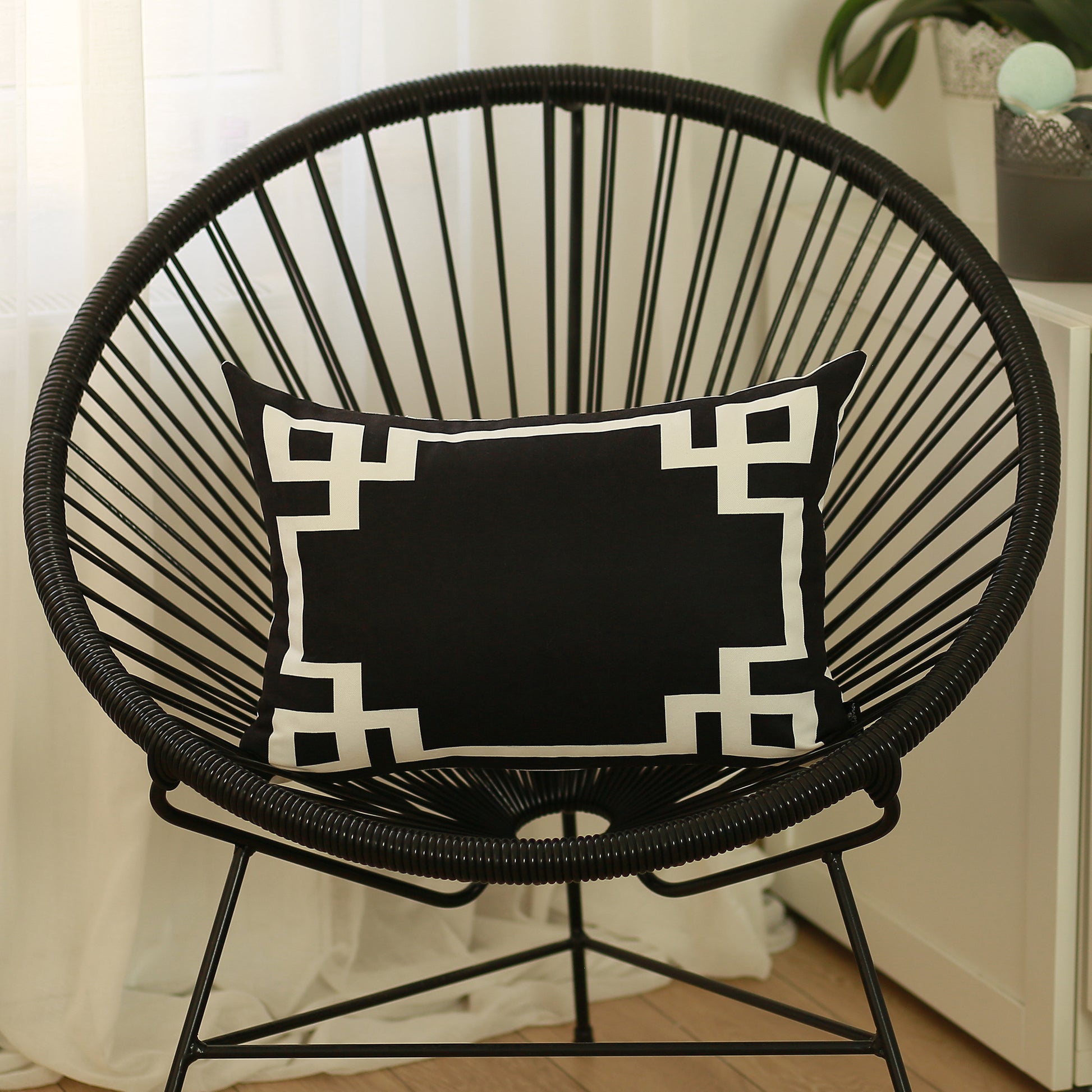 Geometric Black&White Square Decorative Throw Pillow Cover - Apolena