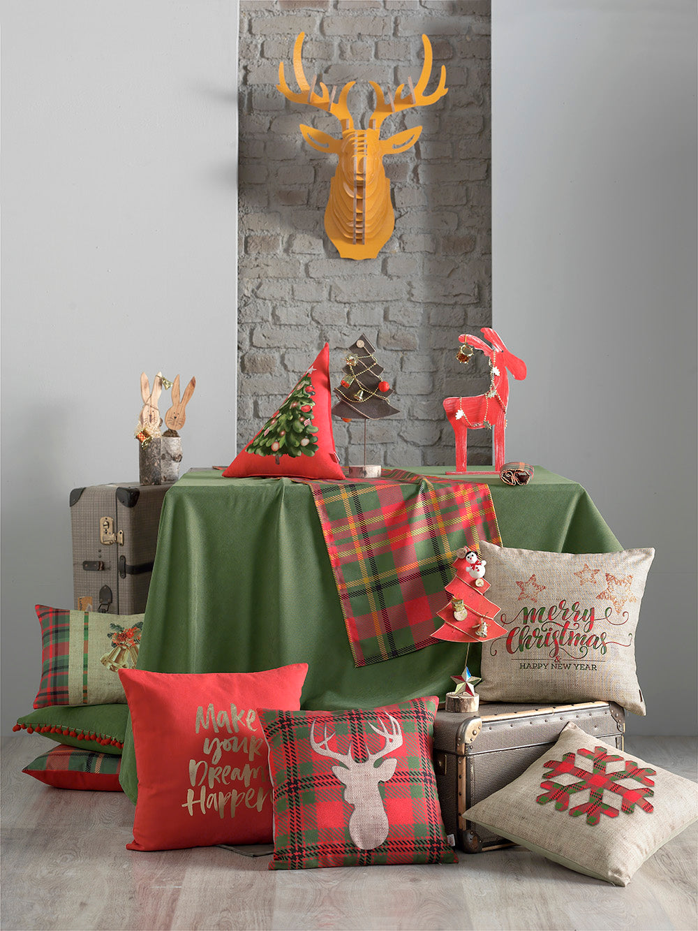 Merry Christmas Solid Green Decorative Tablecloth